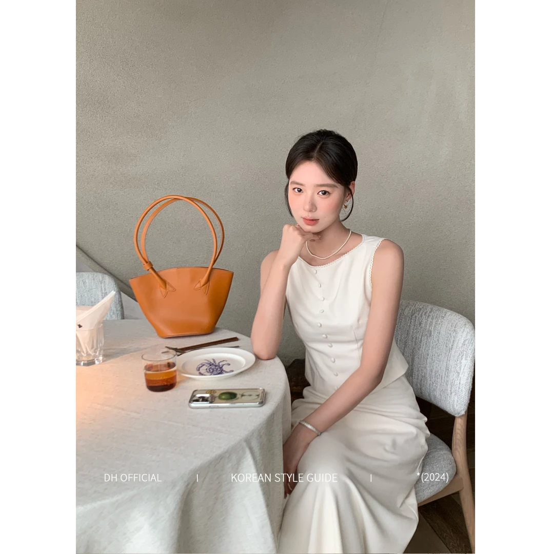 2025年新款无袖收腰显身材百搭精致法式立裁时尚上衣半身裙套装女