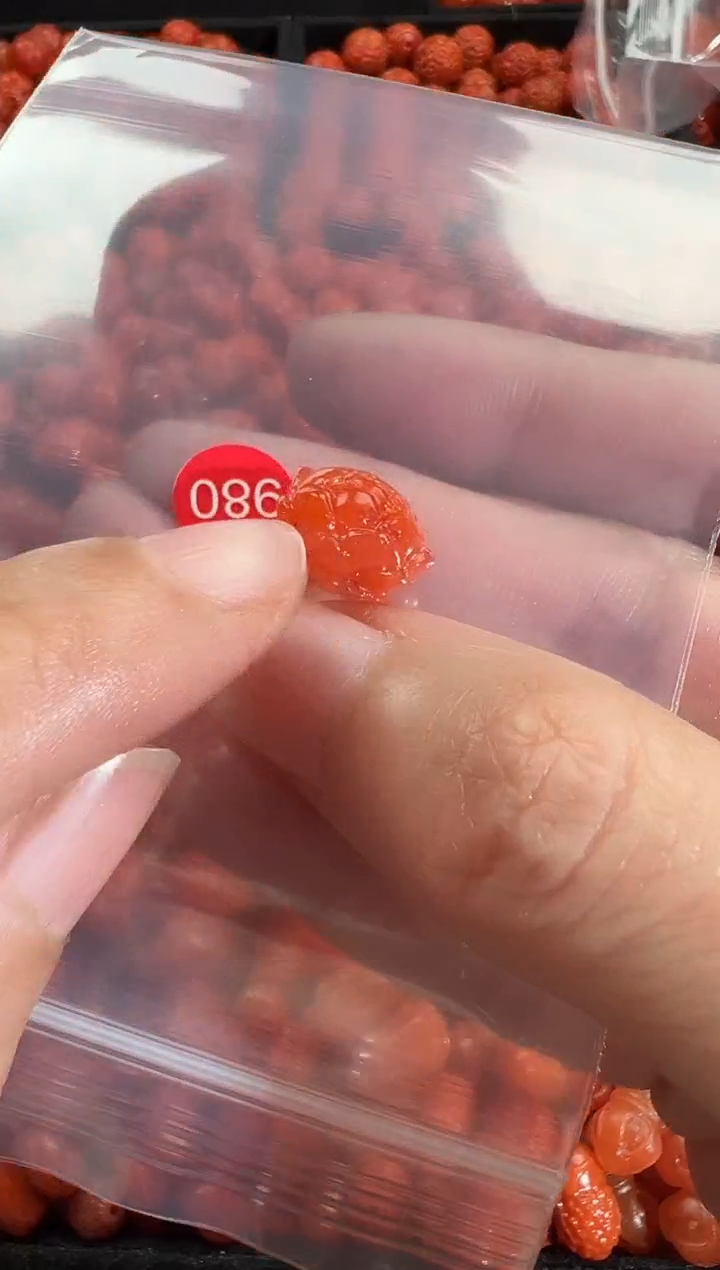 颈饰未镶嵌南红玛瑙1