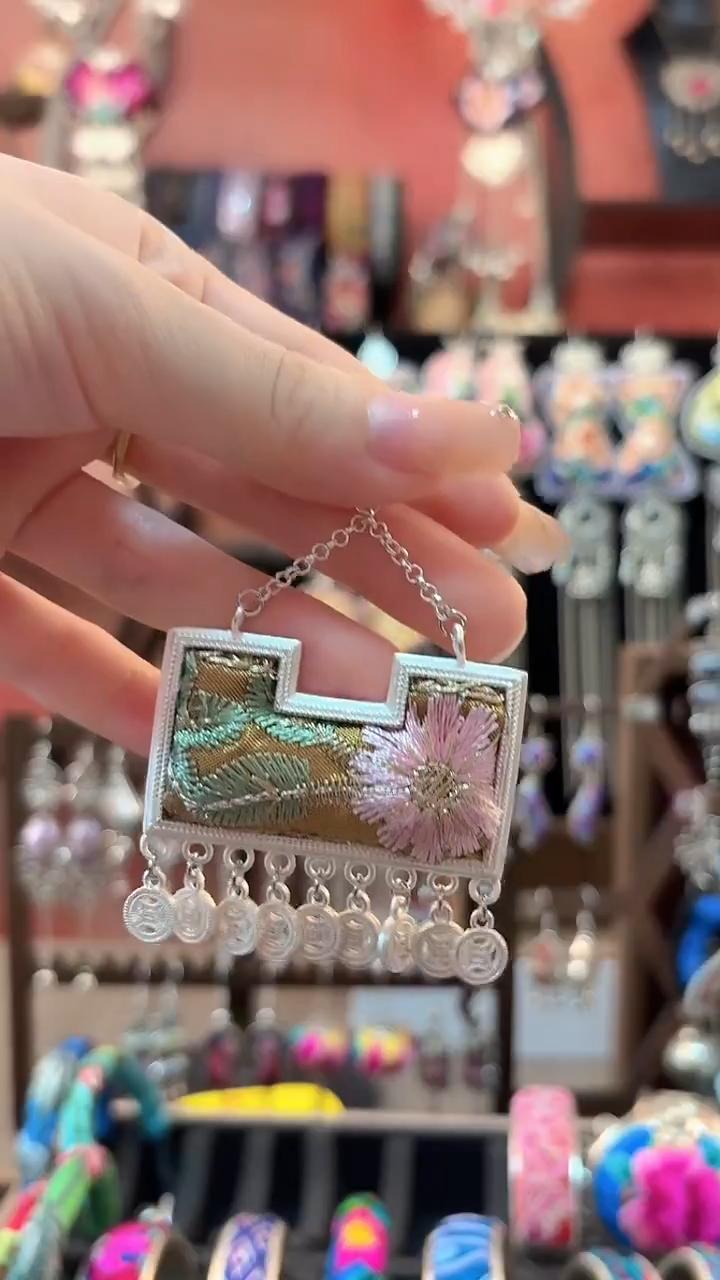 织绣 云织谣民族风精美饰品   48