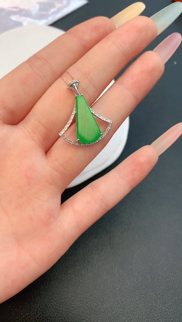 翡翠18K金镶嵌颈饰赠礼盒证书 乐乐