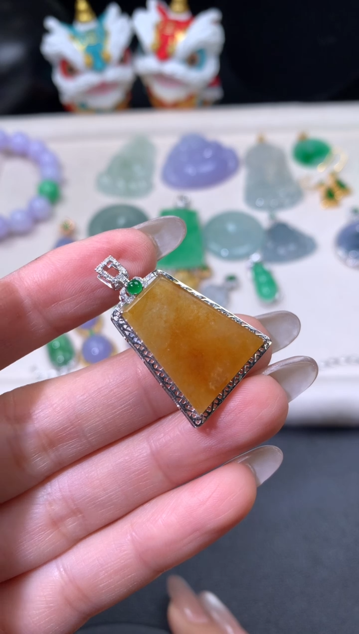 吊坠(不含链)18K金镶嵌翡翠翡翠