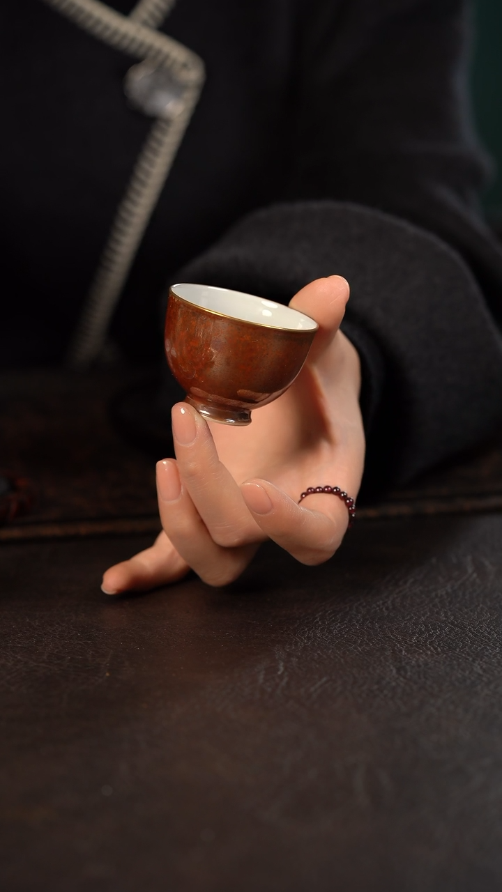 【闪购商品】杯聚澜堂红金花釉小直口杯