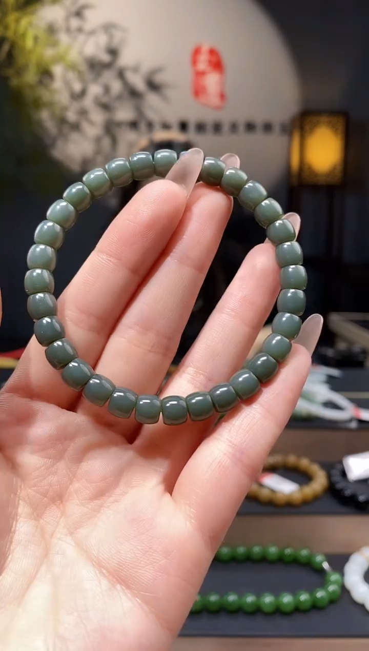 【闪购商品】和田玉1未镶嵌7mm沙枣青极限弧手串