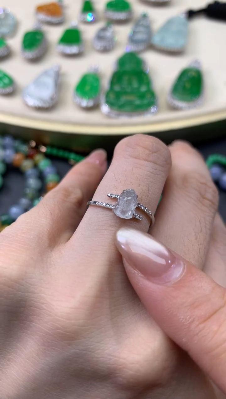 【闪购商品】翡翠戒指18K金镶嵌42天然A货翡翠