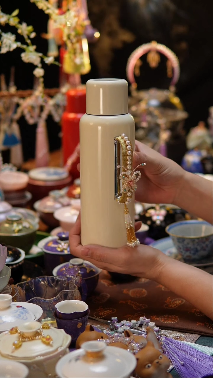 【闪购商品】米色编织不锈钢闷泡壶