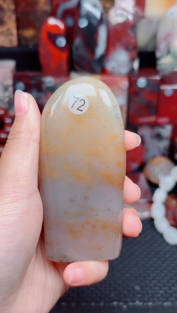 玉桂林鸡血玉印章、摆件72