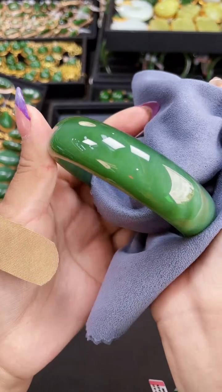 【闪购商品】和田玉手镯未镶嵌59多样性发一 