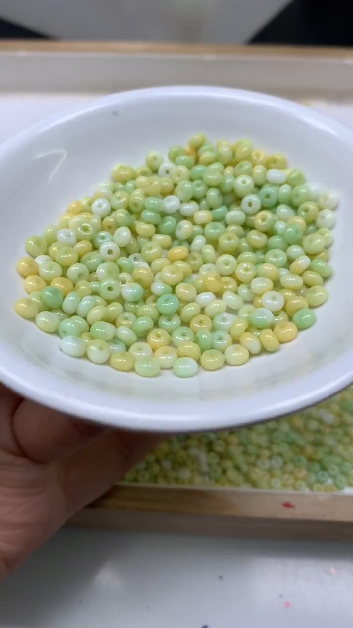 未镶嵌散珠玛瑙/玉髓E919 黄 加 绿算盘2*4mm100个8元