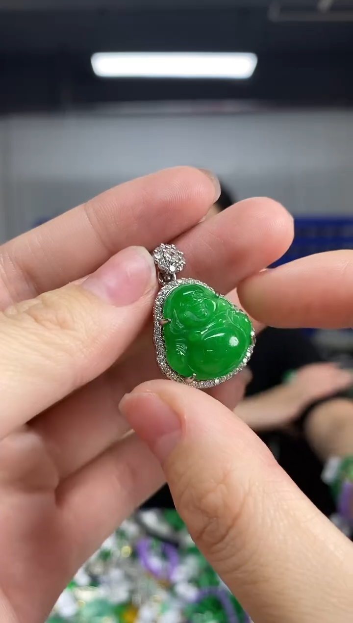 颈饰未镶嵌翡翠多样性发其一颜色微差