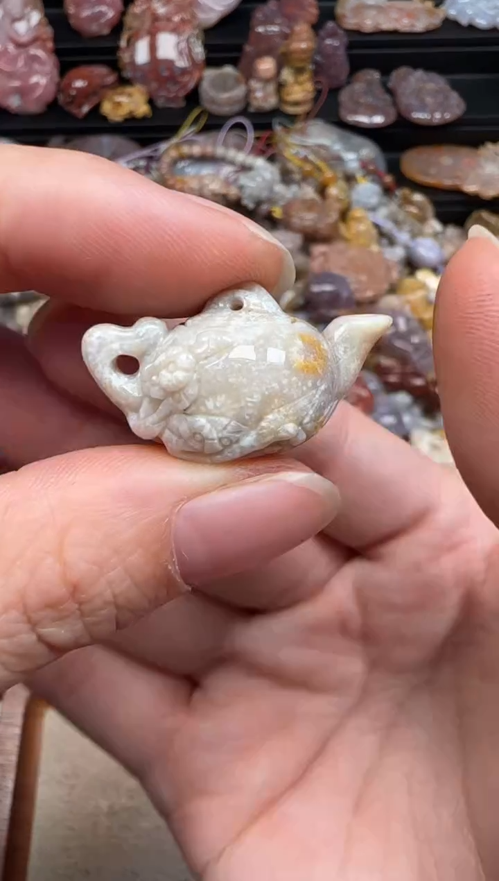 硅化珊瑚（珊瑚玉）未镶嵌颈饰713