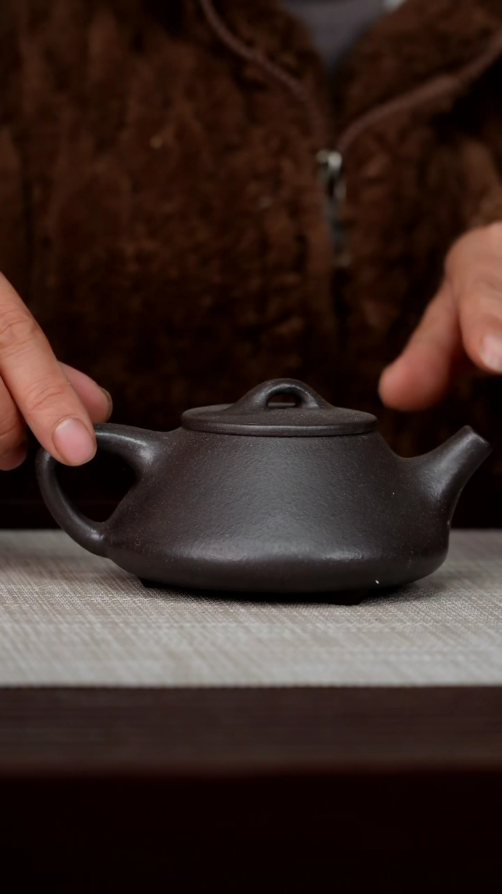 【闪购商品】宜兴原矿紫砂壶茶壶150C