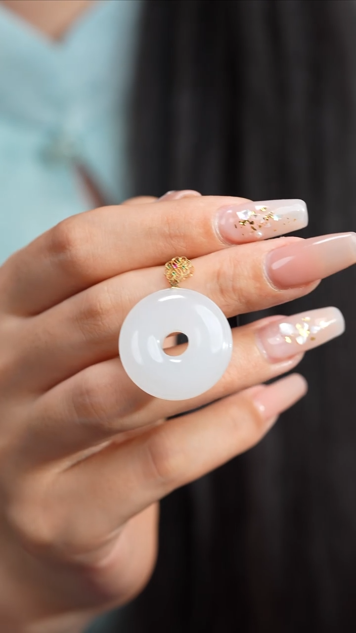 和田玉18K金镶嵌吊坠(不含链)1