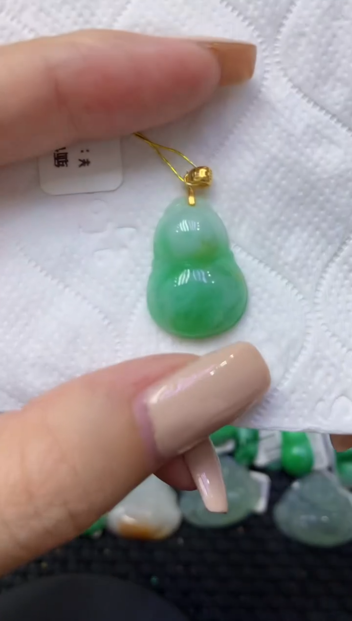 颈饰未镶嵌翡翠天然缅甸翡翠A货