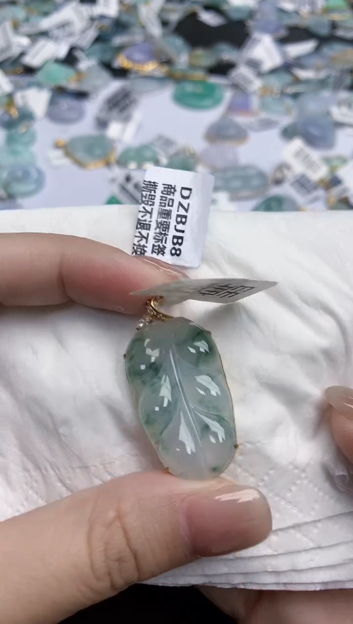 【闪购商品】翡翠颈饰18K金镶嵌天然缅甸翡翠A货