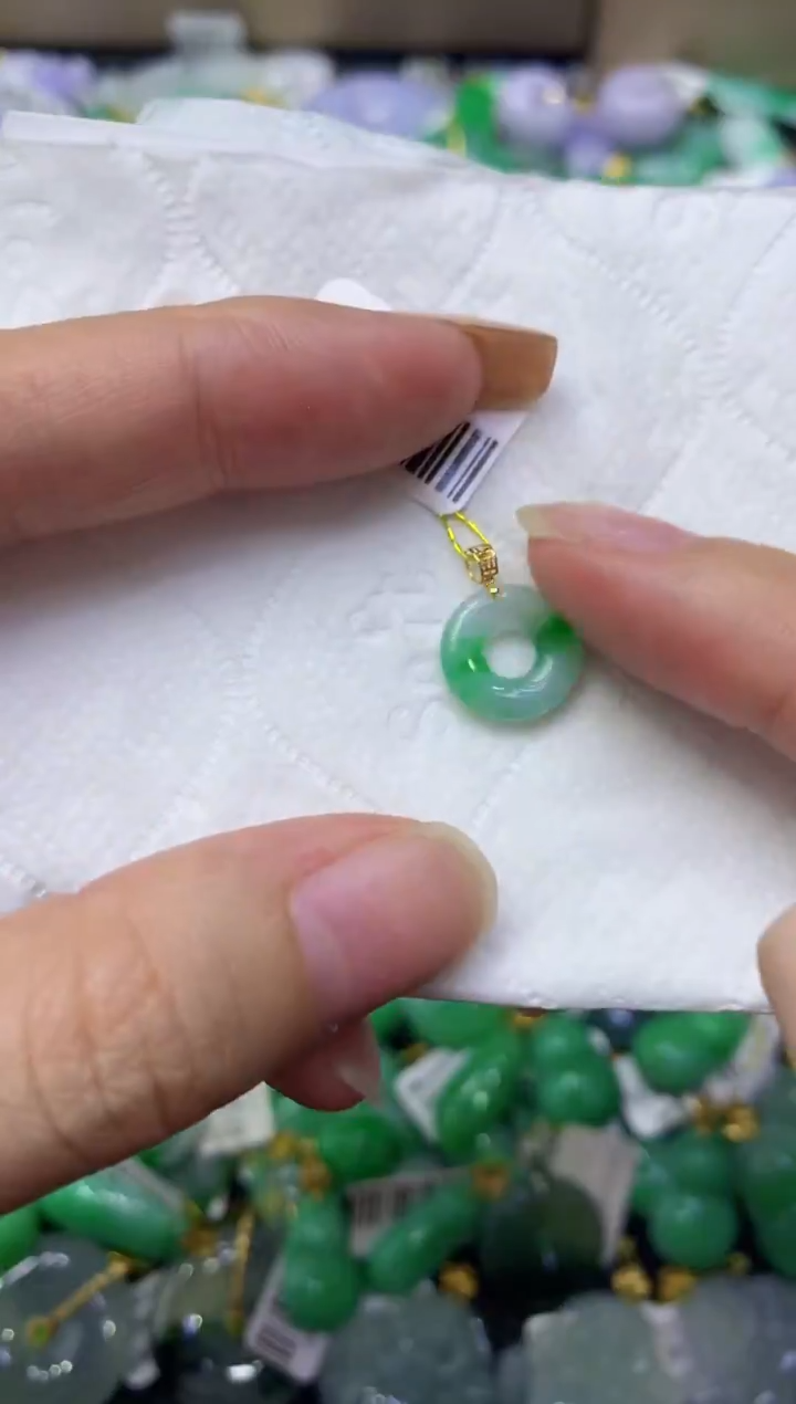 颈饰18K金镶嵌翡翠天然缅甸翡翠A货