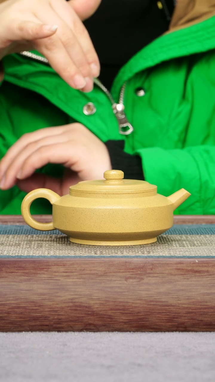 【闪购商品】紫砂茶壶黄金段 仲芳周盘