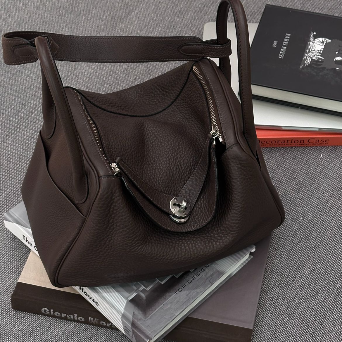 99新 Hermes/爱马仕 爱马仕lindy34乌木色银扣P单肩包9363032