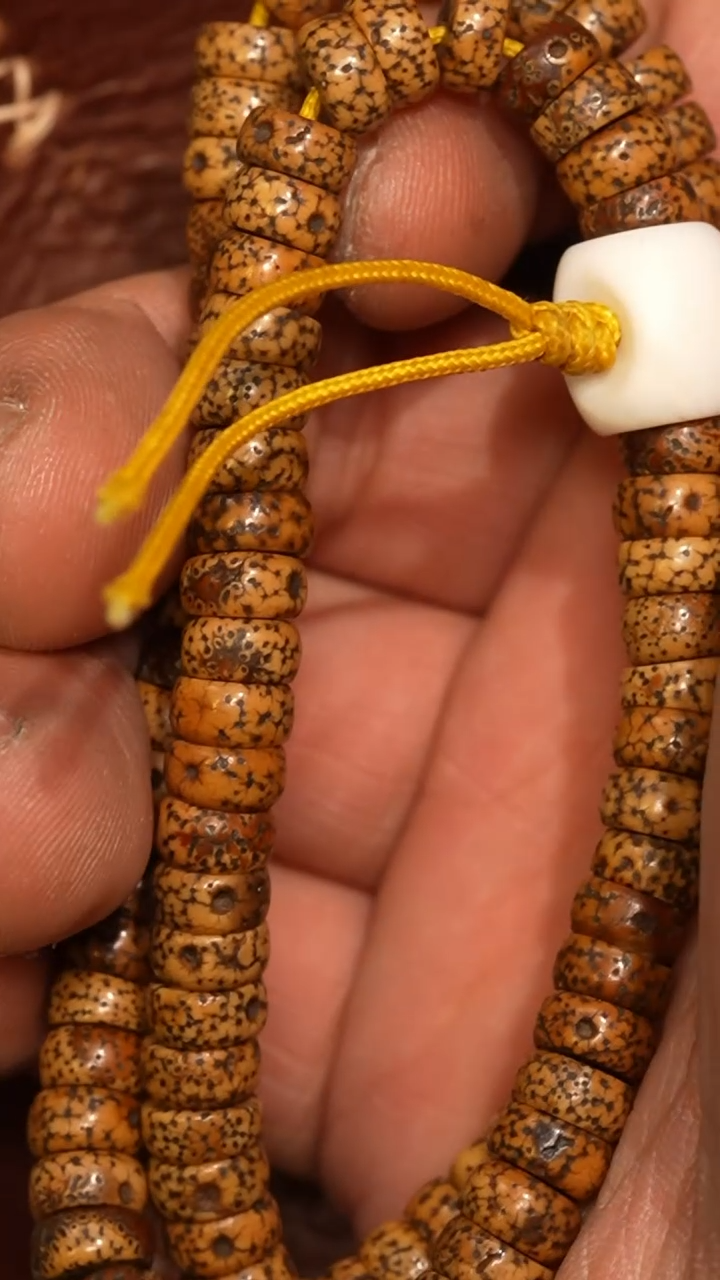 【闪购商品】冲赛康胡子哥，藏传念珠35