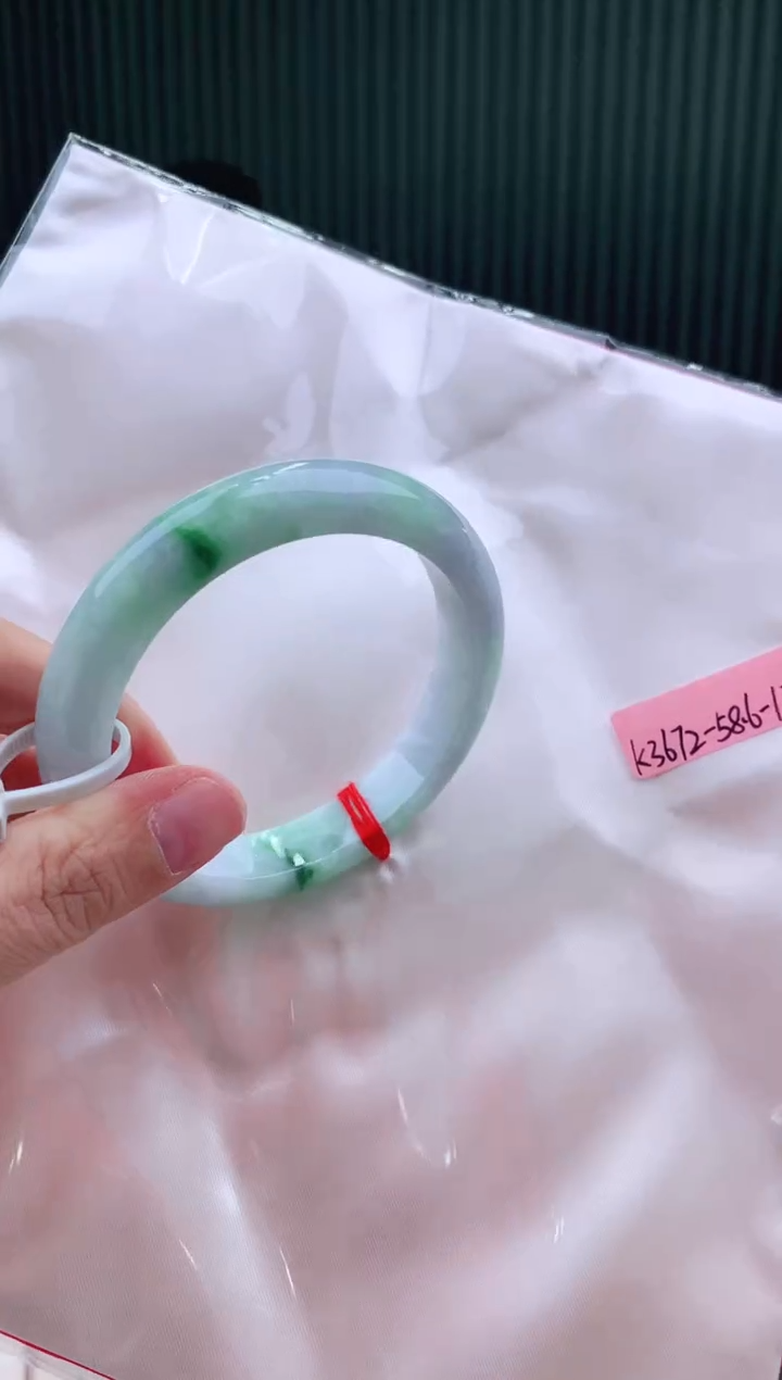 未镶嵌手镯翡翠58+