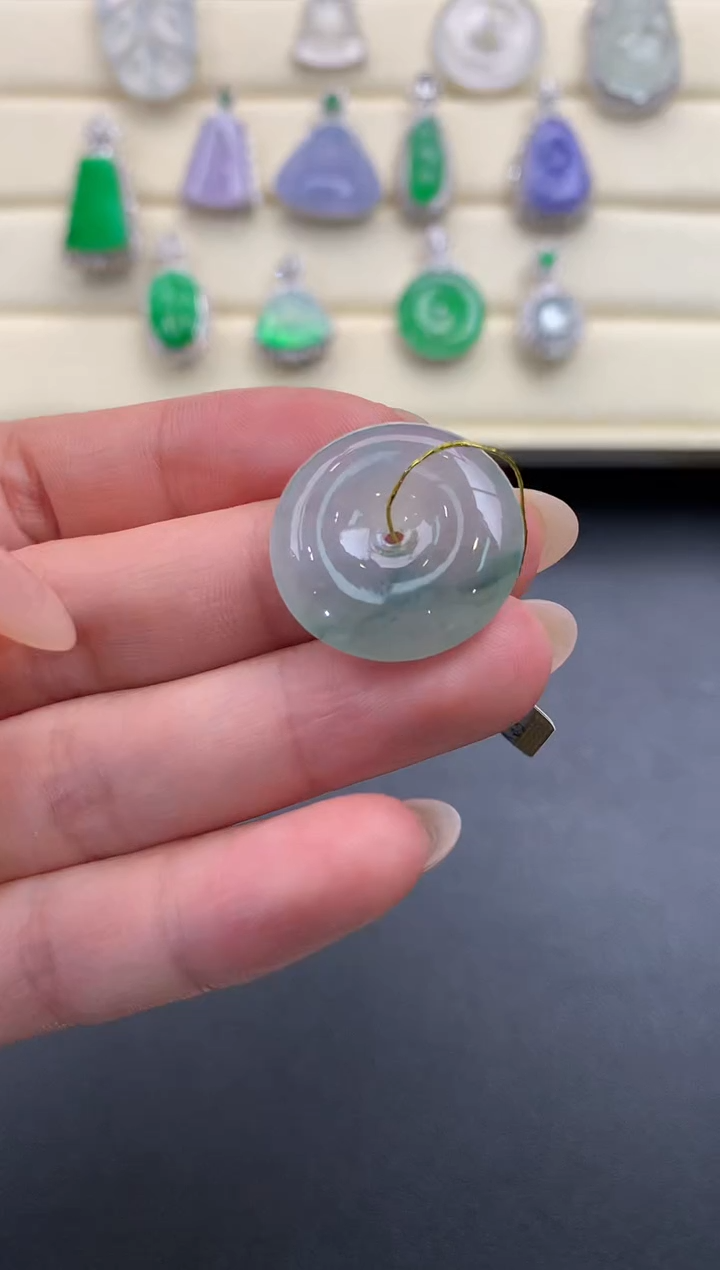 【闪购商品】翡翠颈饰未镶嵌Q808       