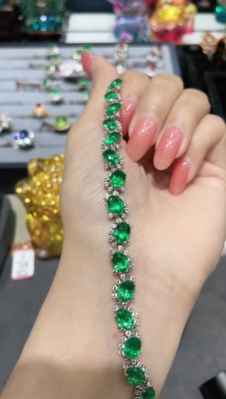 手链18K金镶嵌祖母绿我**芙手链