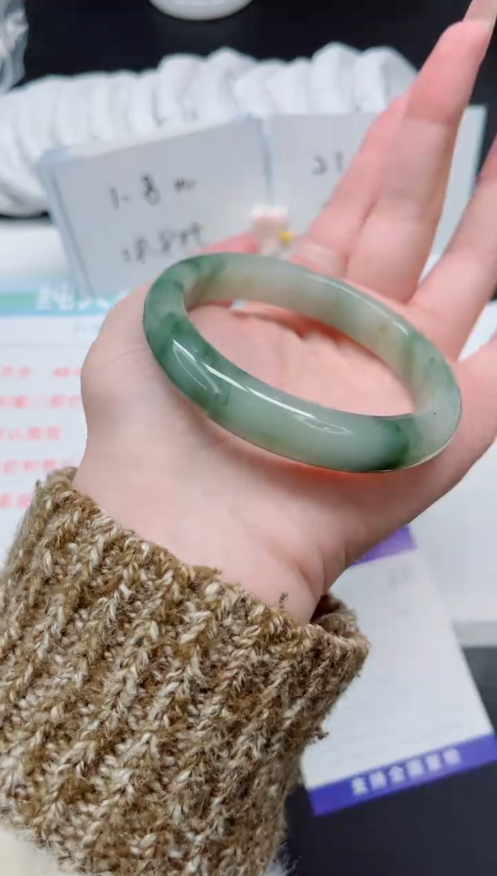 【闪购商品】石英质玉手镯未镶嵌654-58.8