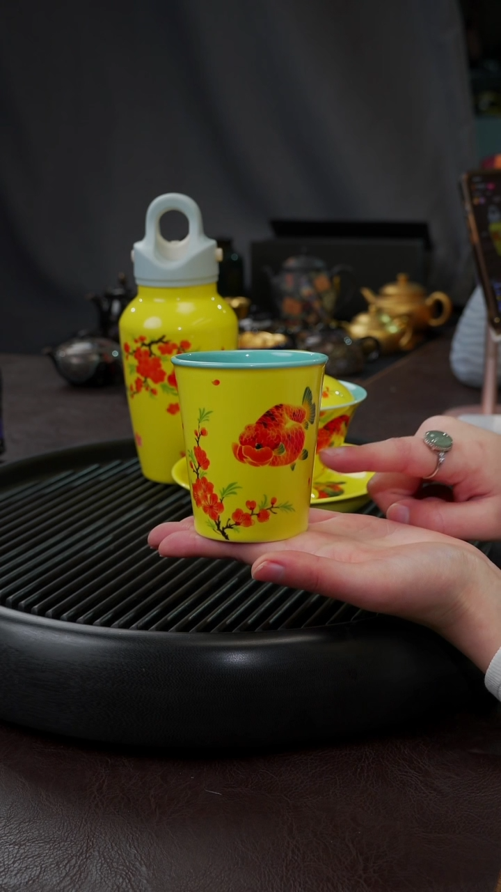 【闪购商品】杯【宜景窑焦黄釉】手绘桃花鱼可乐杯