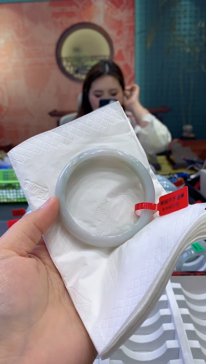 【闪购商品】翡翠手镯未镶嵌多人0000735