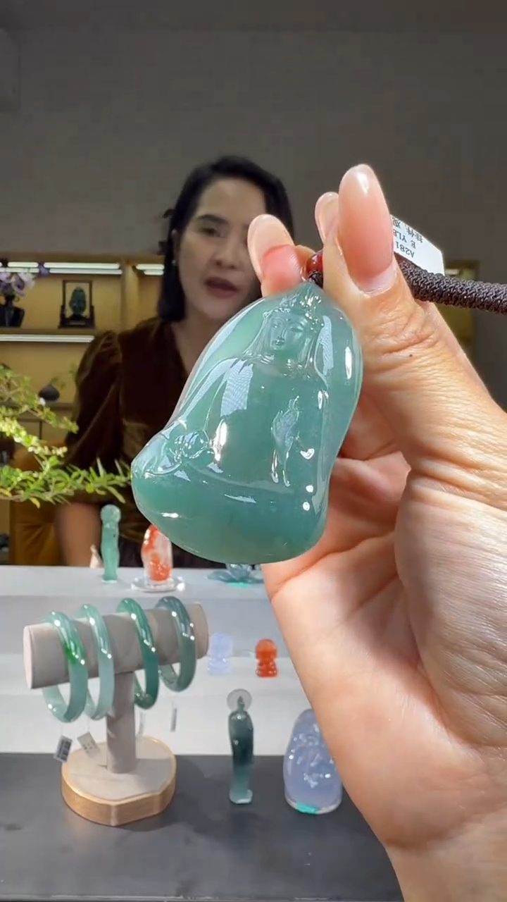 吊坠(不含链)未镶嵌翡翠观音