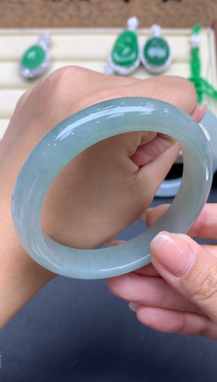 【闪购商品】翡翠手镯未镶嵌630-中国好珍宝