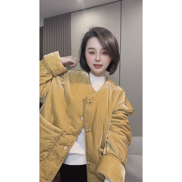 奕奕推荐《柔软时光》进口丝绒国风高级感重工夹棉加厚外套女2