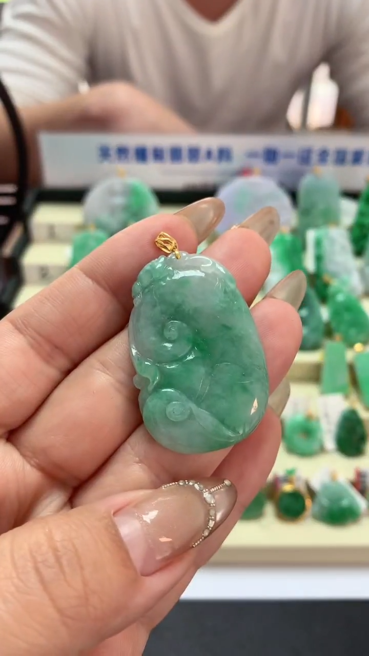 【闪购商品】翡翠吊坠(不含链)18K金镶嵌挂件