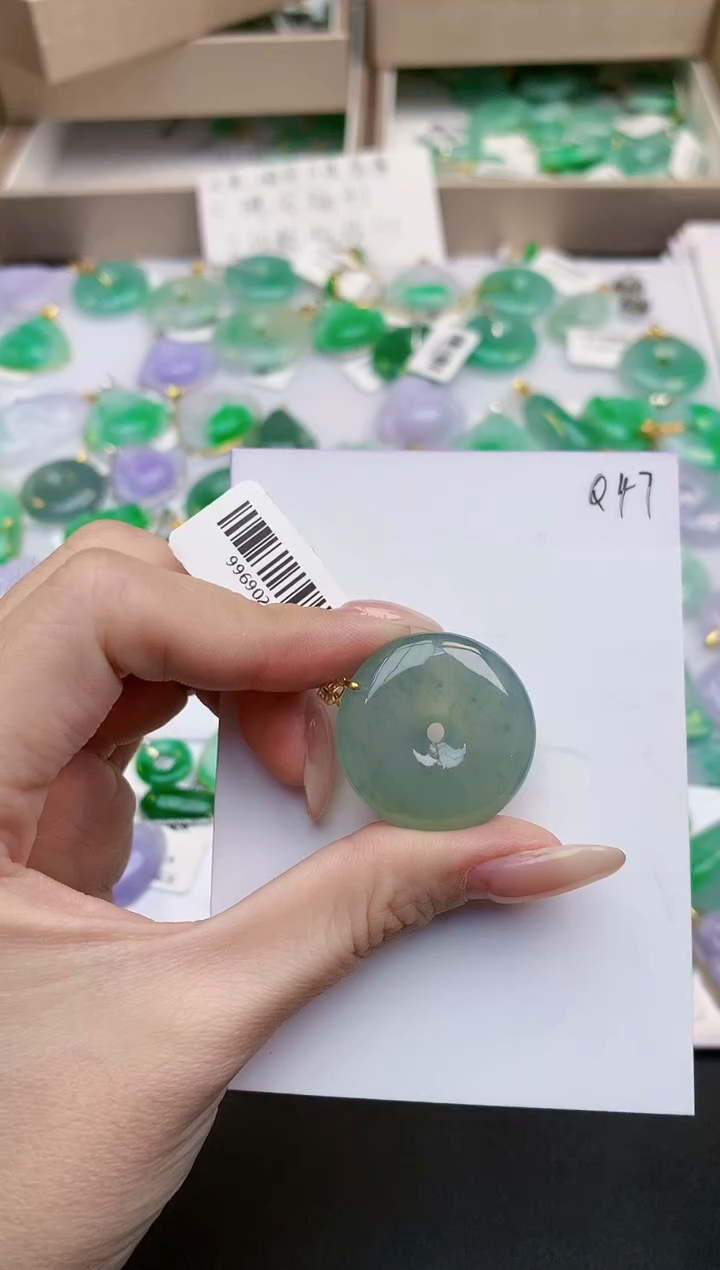 颈饰18K金镶嵌翡翠天然缅甸A货翡翠