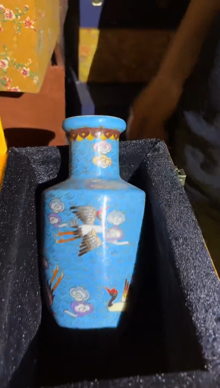 摆件陶瓷现代工艺Y077