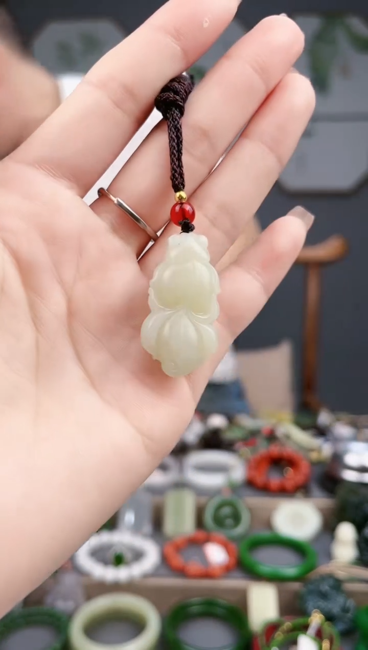 【闪购商品】和田玉颈饰未镶嵌多样性发货拍一单发一个