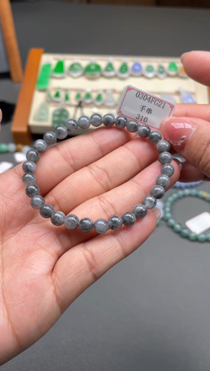 【闪购商品】翡翠手串未镶嵌0304FG21