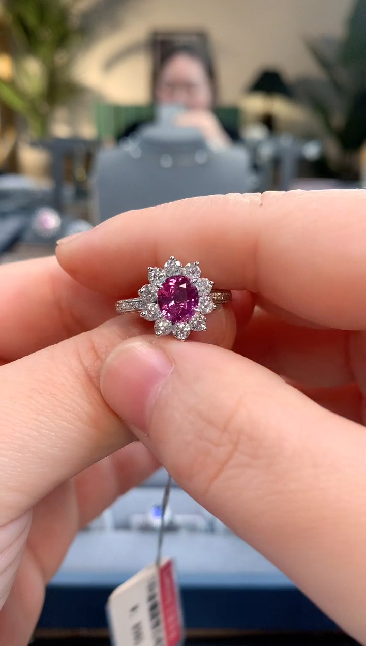 【闪购商品】彩色蓝宝石戒指18K金镶嵌粉蓝宝