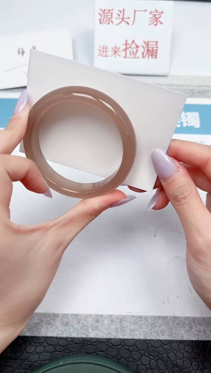 【闪购商品】石英质玉手镯未镶嵌A121-54.8