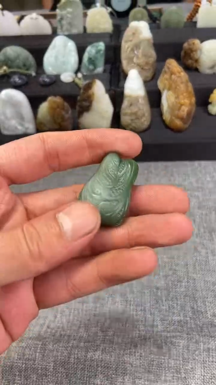 吊坠(不含链)未镶嵌和田玉和田玉吊坠