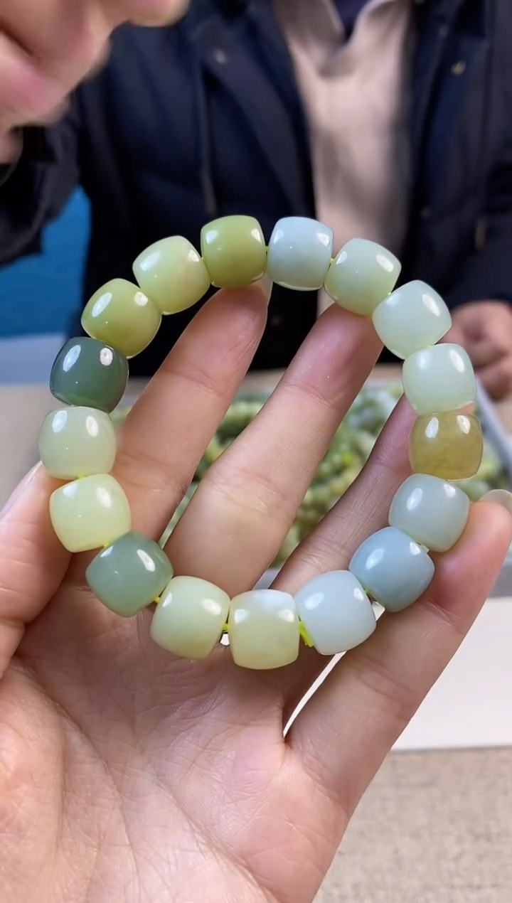 未镶嵌手串和田玉爱**泛5d-2多样性发货拍一发一