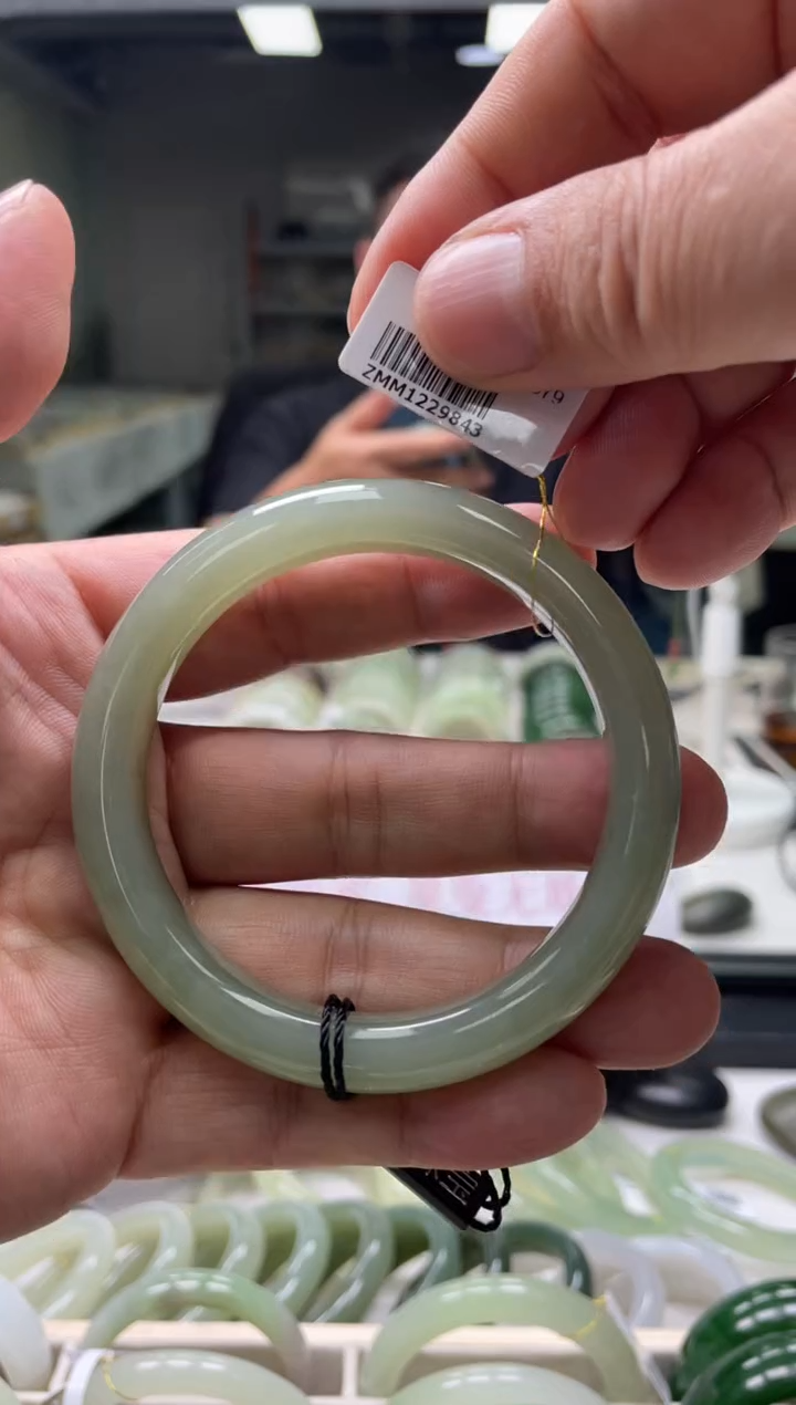 【闪购商品】和田玉手镯未镶嵌编码9843 圈口60-61