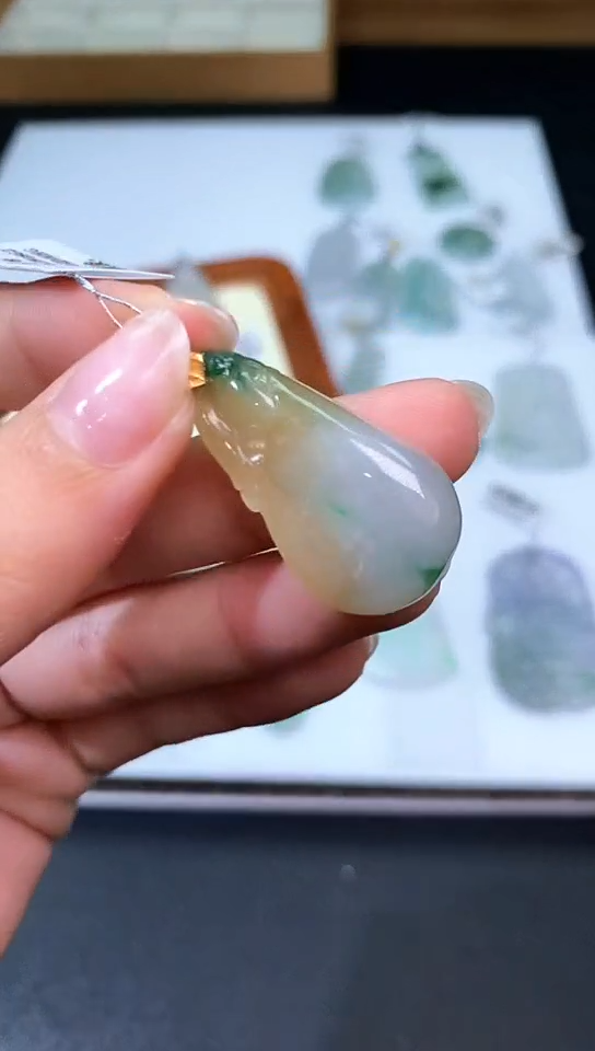 吊坠(不含链)18K金镶嵌翡翠61钱袋子
