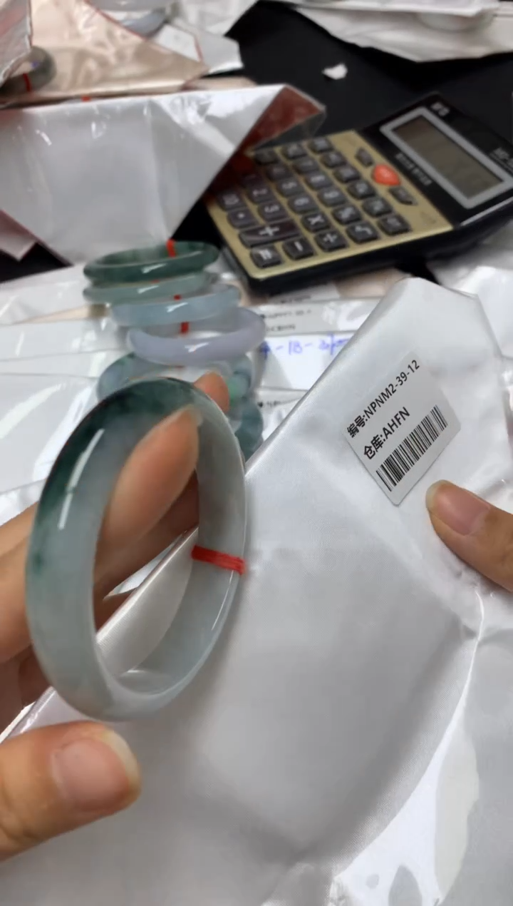 【闪购商品】翡翠手镯未镶嵌翡翠手镯