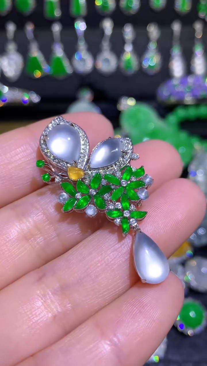 【闪购商品】翡翠颈饰18K金镶嵌玻璃种设计款胸针吊坠两用款