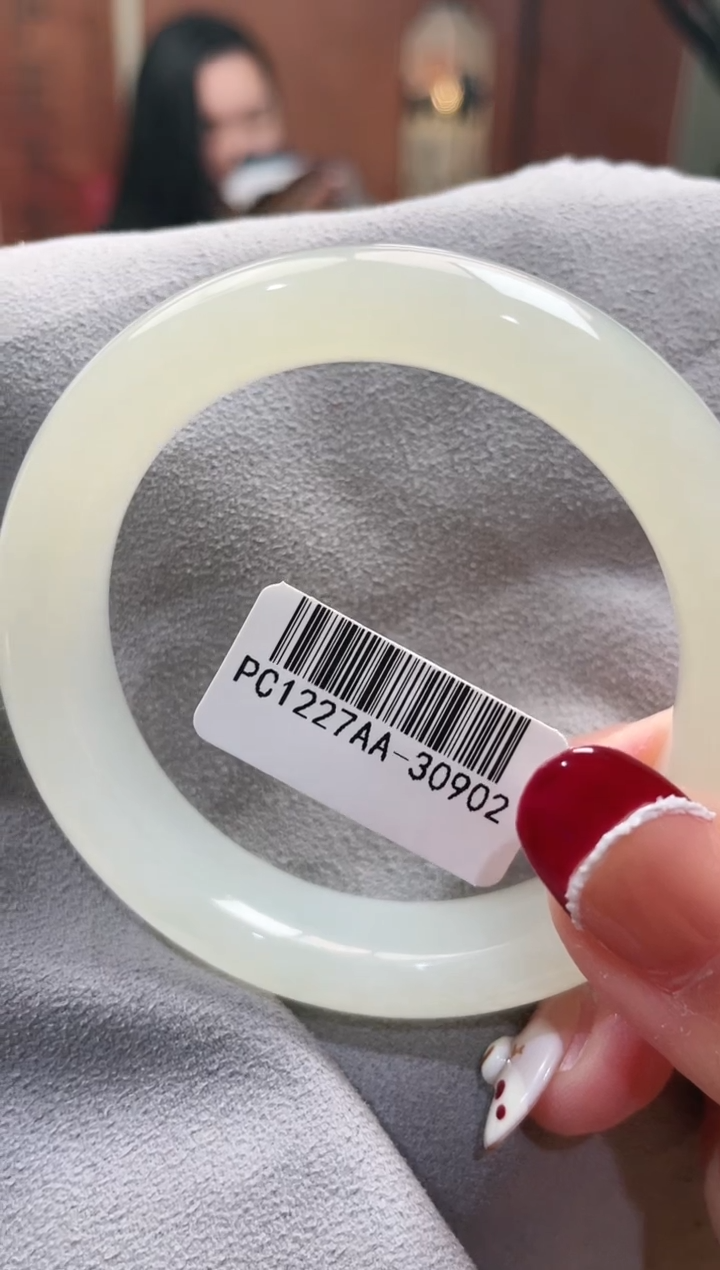 【闪购商品】和田玉手镯未镶嵌51+