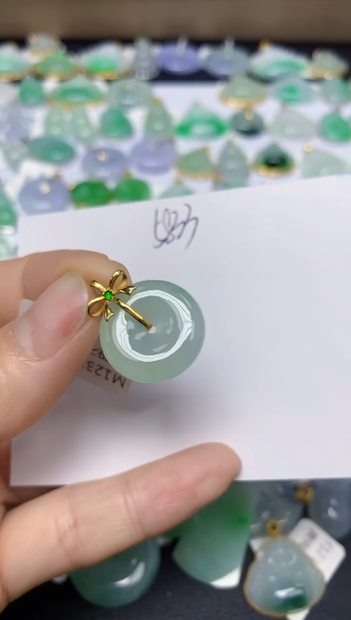 【闪购商品】翡翠挂件18K金镶嵌 天然翡翠A货