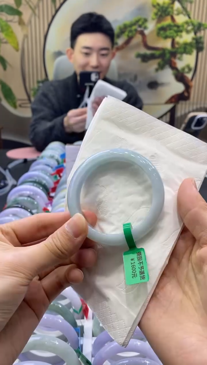 未镶嵌手镯翡翠9092