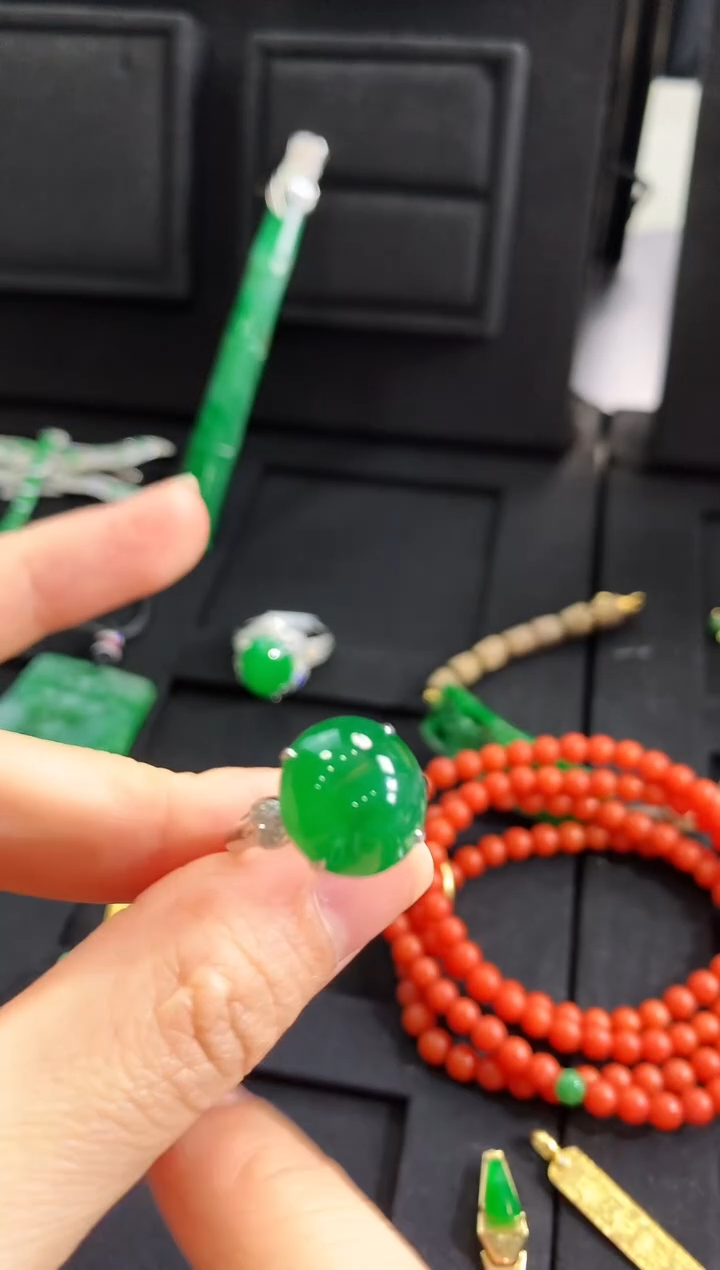 【闪购商品】翡翠戒指18K金镶嵌戒指