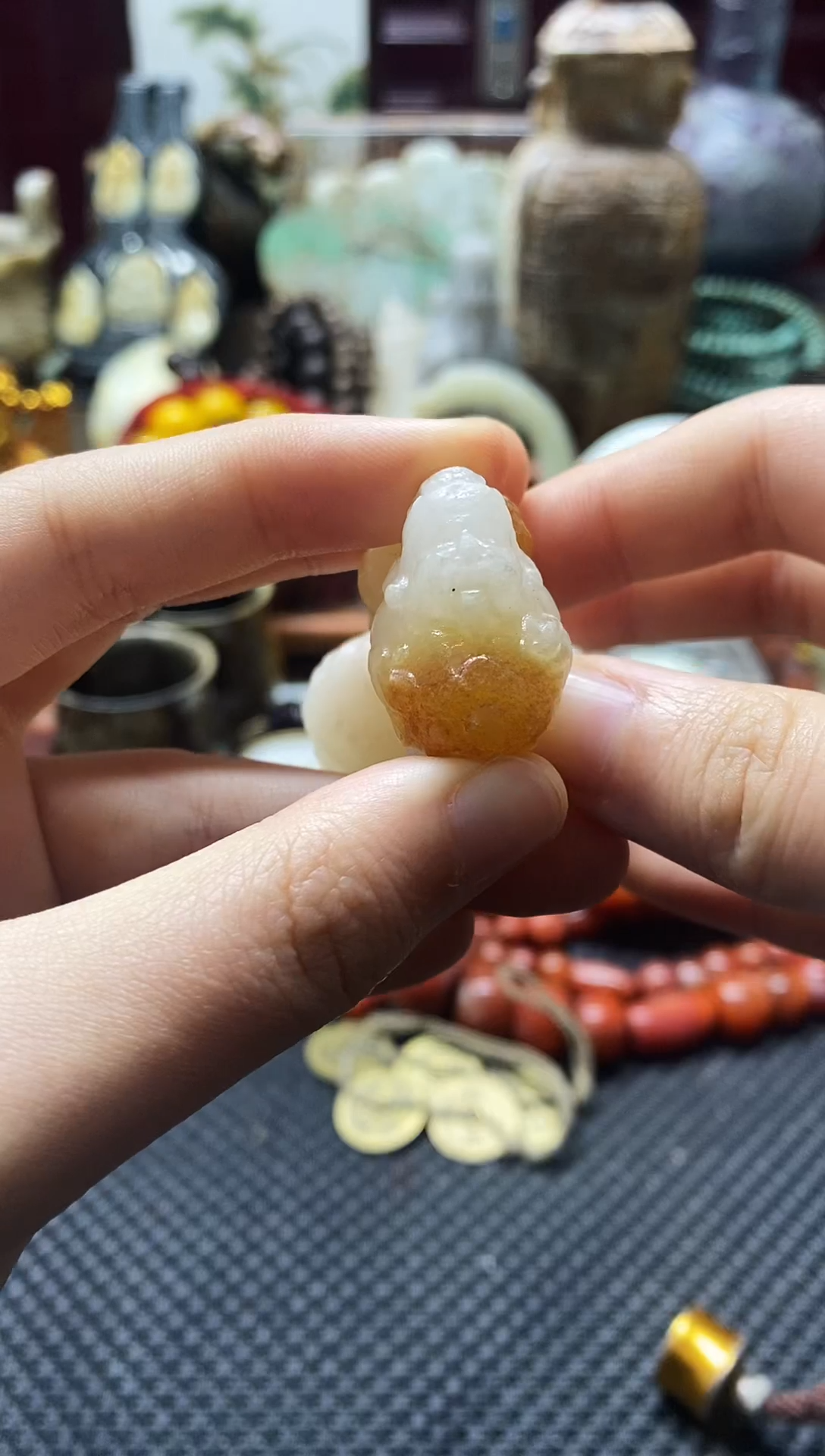 未镶嵌和田玉挂件1个