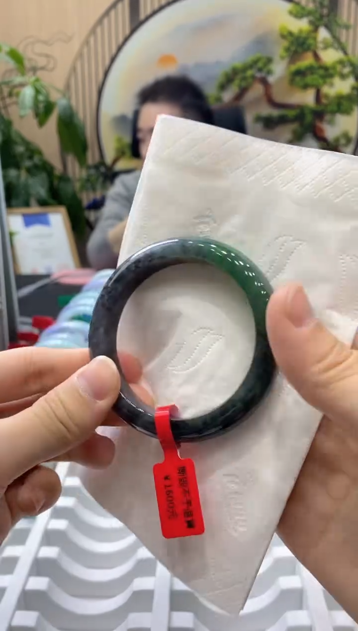 【闪购商品】翡翠手镯未镶嵌0000013292